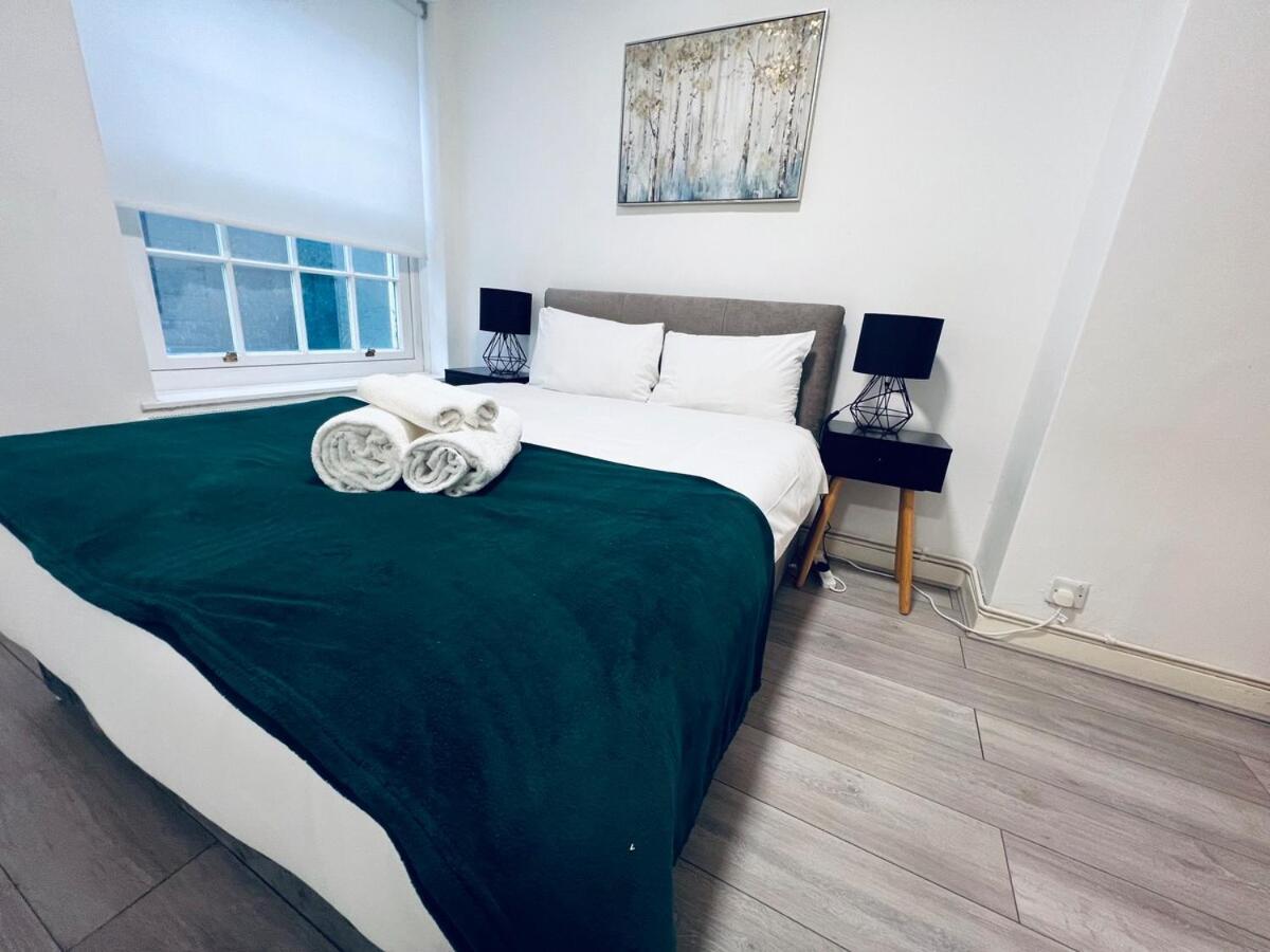 Apartamento Elegant Urban Escape In